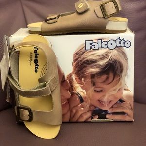 🔥🔥Falcotto unisex sandals brand new with tags!